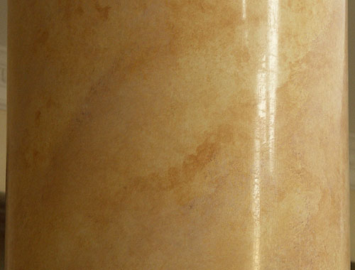 Imitierte Marmors&auml;ulen